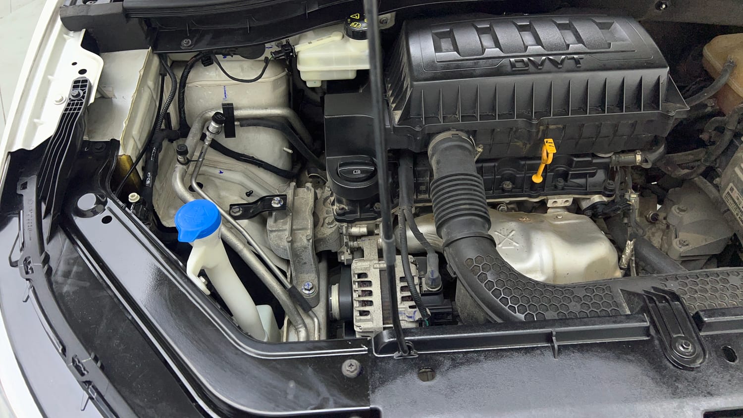 Used 2023 MG Motors Astor Super EX 1.5 MT Petrol Manual engine ENGINE RIGHT SIDE VIEW