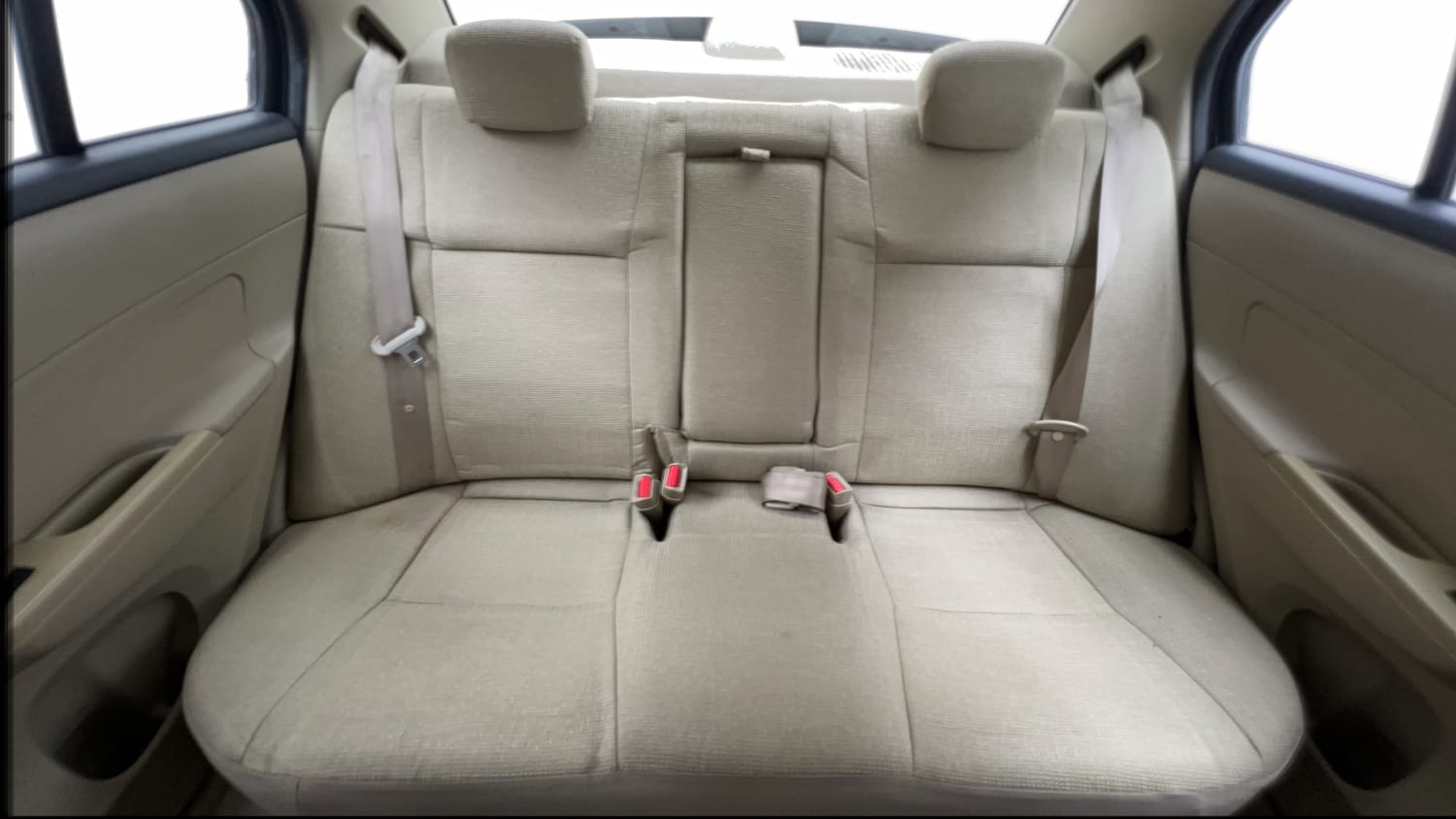 Used 2016 Maruti Suzuki Swift Dzire VXI Petrol Manual interior REAR SEAT CONDITION VIEW