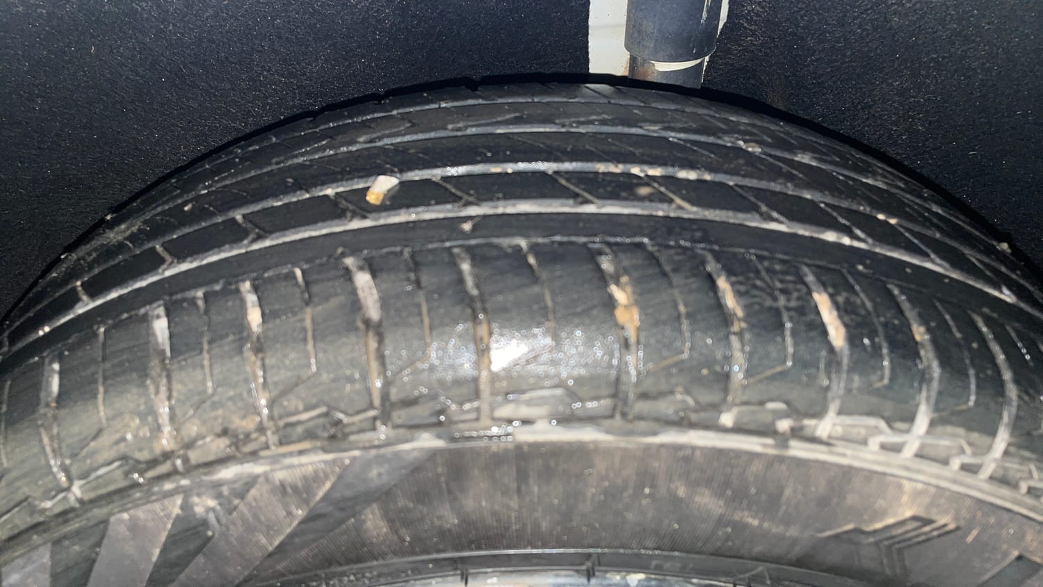 Used 2016 Ford EcoSport Ambiente 1.5L TDCi Diesel Manual tyres LEFT REAR TYRE TREAD VIEW