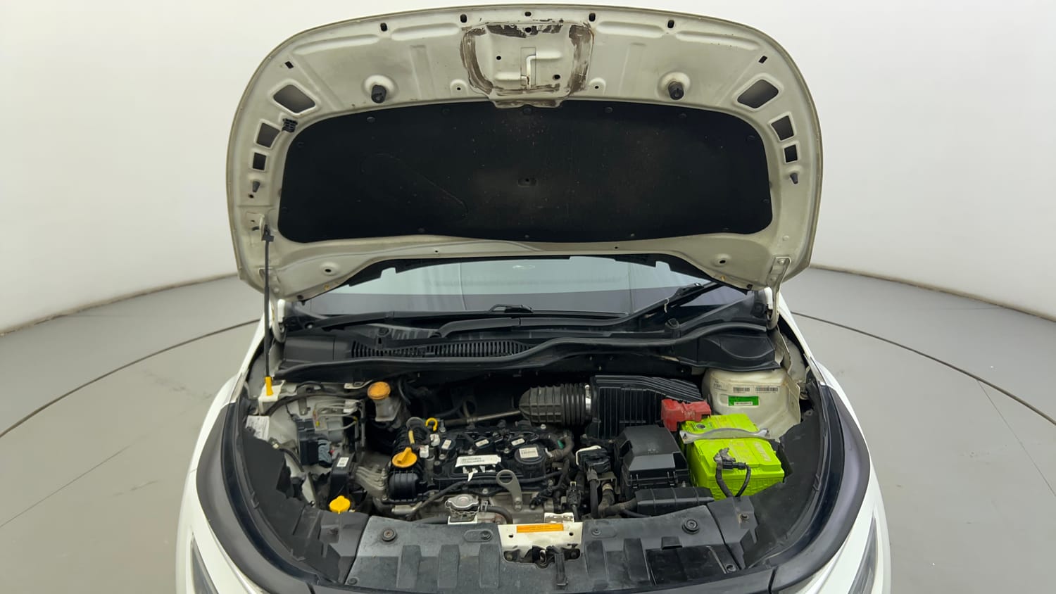 Used 2022 Tata Altroz XT Petrol Petrol Manual engine ENGINE & BONNET OPEN FRONT VIEW