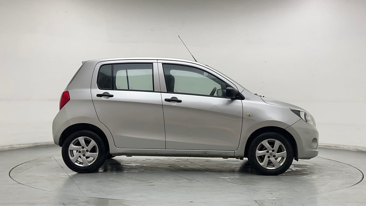 Used 2014 Maruti Suzuki Celerio VXi AMT Petrol Automatic exterior RIGHT SIDE VIEW
