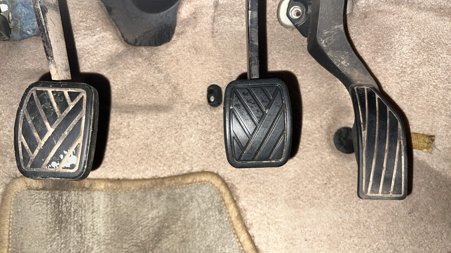 Used 2016 Maruti Suzuki Swift Dzire VXI Petrol Manual interior PEDALS VIEW