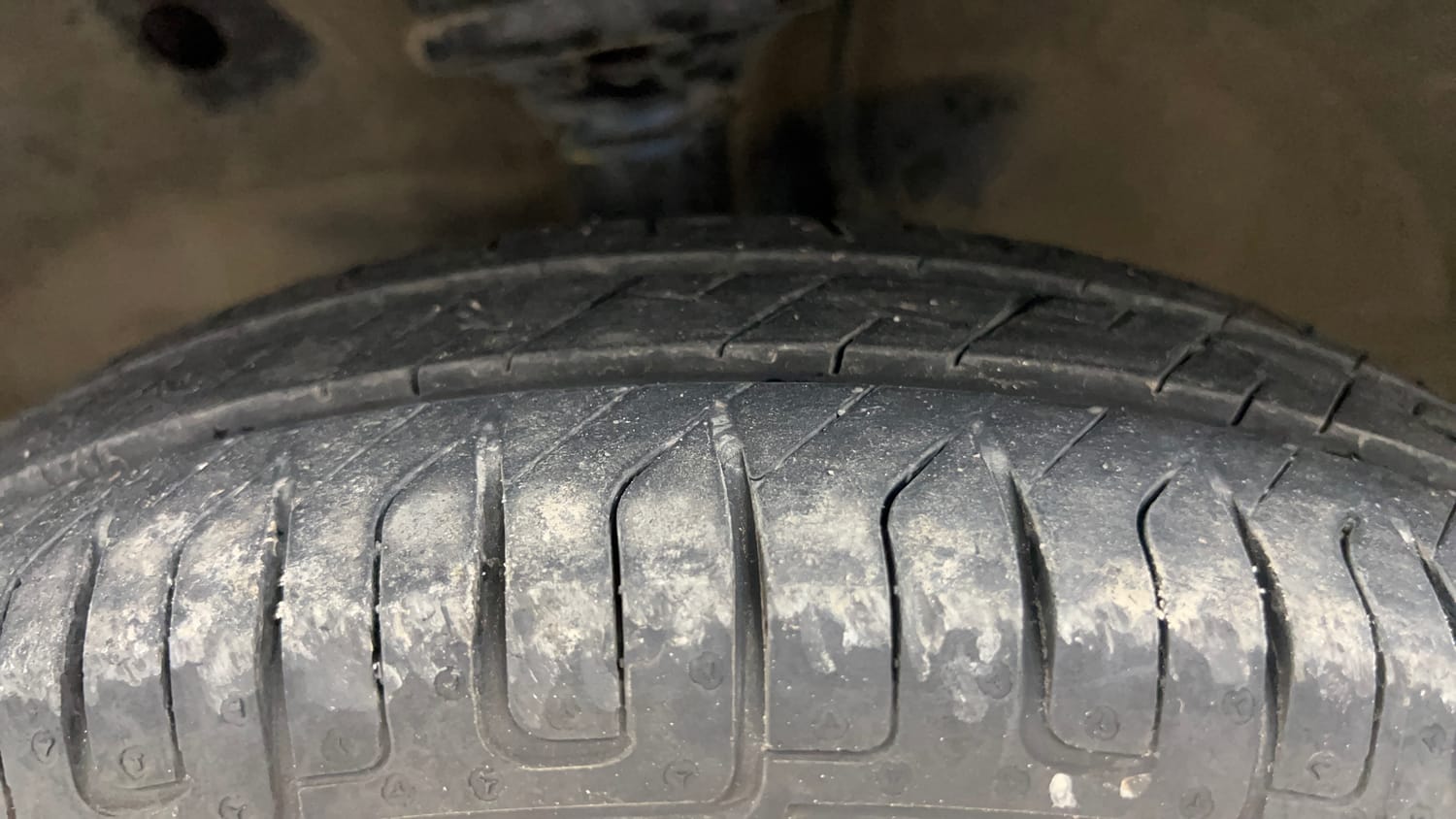 Used 2014 Maruti Suzuki Wagon R LXI CNG Cng Manual tyres LEFT FRONT TYRE TREAD VIEW