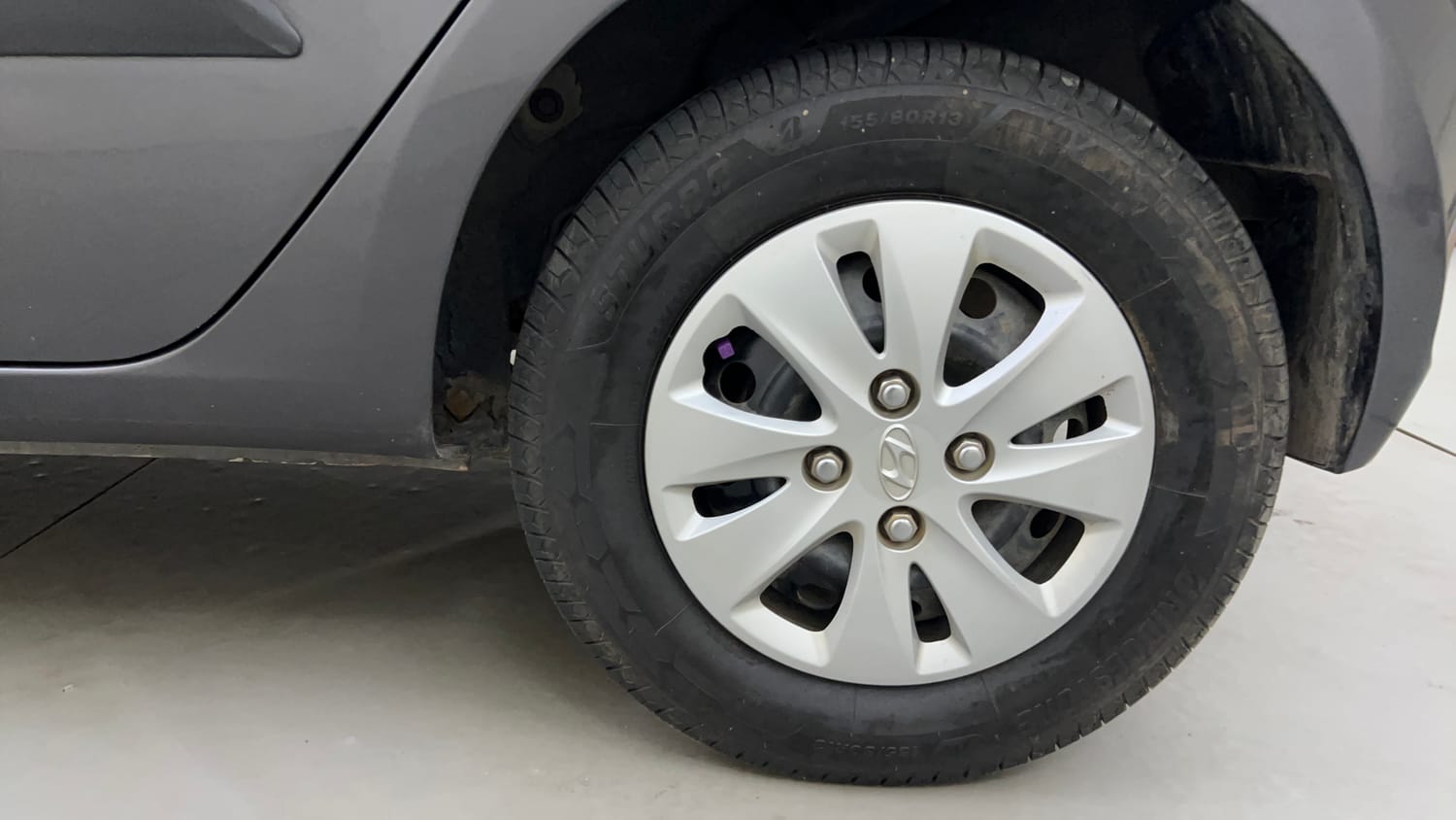 Used 2011 Hyundai i10 Magna 1.2 Kappa2 Petrol Manual tyres LEFT REAR TYRE RIM VIEW