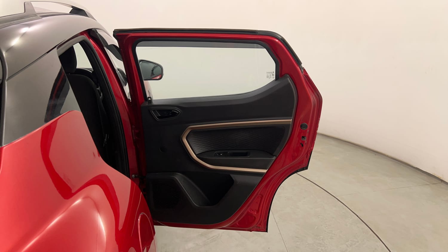 Used 2022 Renault Kiger RXT (O) MT Dual Tone Petrol Manual interior RIGHT REAR DOOR OPEN VIEW