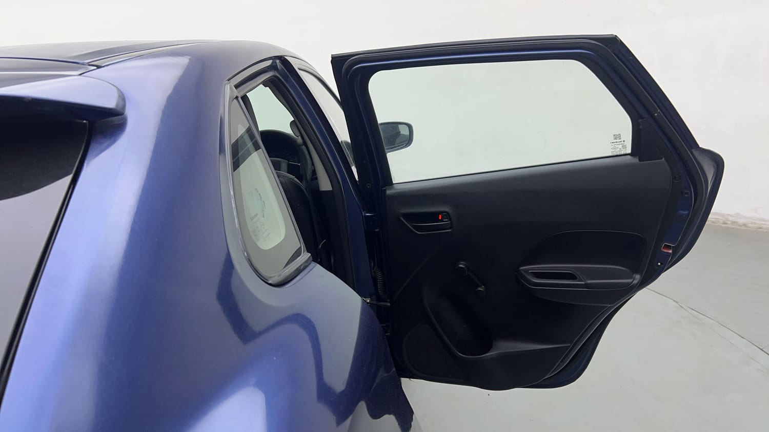 Used 2019 Maruti Suzuki Baleno Sigma 1.2 Petrol Manual interior RIGHT REAR DOOR OPEN VIEW