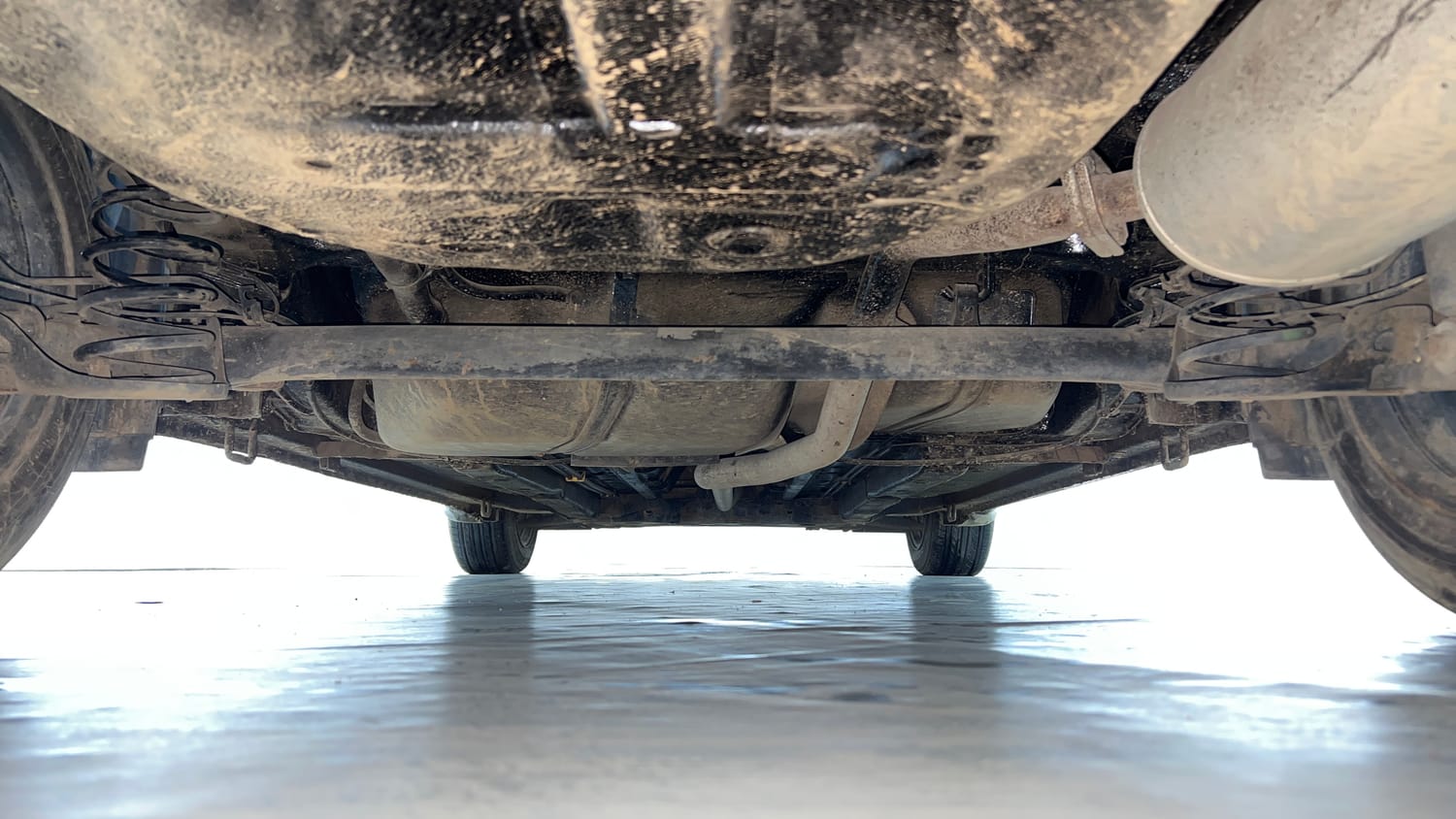 Used 2017 Maruti Suzuki Ciaz Zeta 1.3 Hybrid Diesel Manual extra REAR UNDERBODY VIEW (TAKEN FROM REAR)
