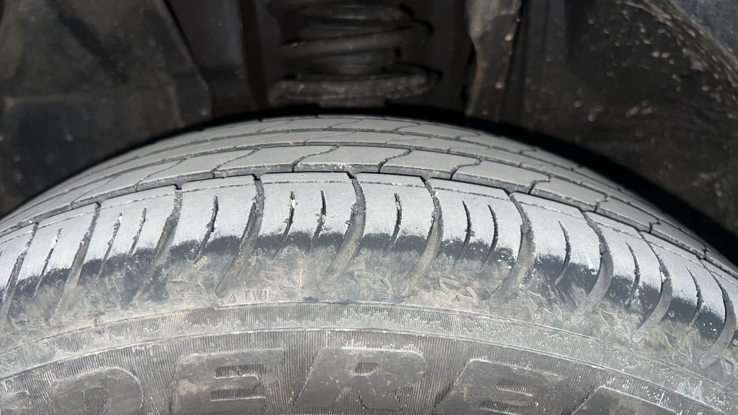 Used 2026 Renault Kiger Emotion CVT Turbo Dual Tone Petrol Automatic tyres LEFT FRONT TYRE TREAD VIEW