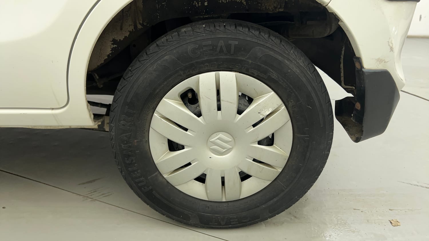 Used 2019 Maruti Suzuki Alto 800 LXi Petrol Manual tyres LEFT REAR TYRE RIM VIEW