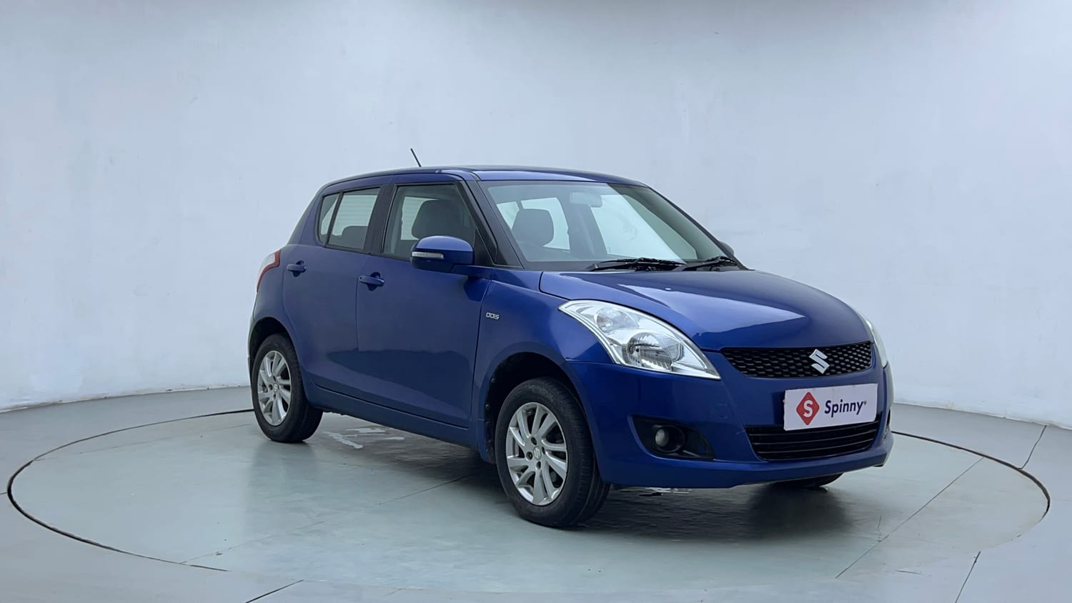 Used 2012 Maruti Suzuki Swift ZDi Diesel Manual exterior RIGHT FRONT CORNER VIEW