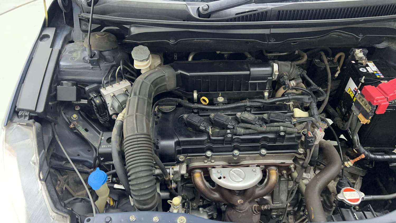 Used 2018 Maruti Suzuki Ciaz Delta Hybrid 1.5 AT Petrol Automatic engine ENGINE RIGHT SIDE VIEW