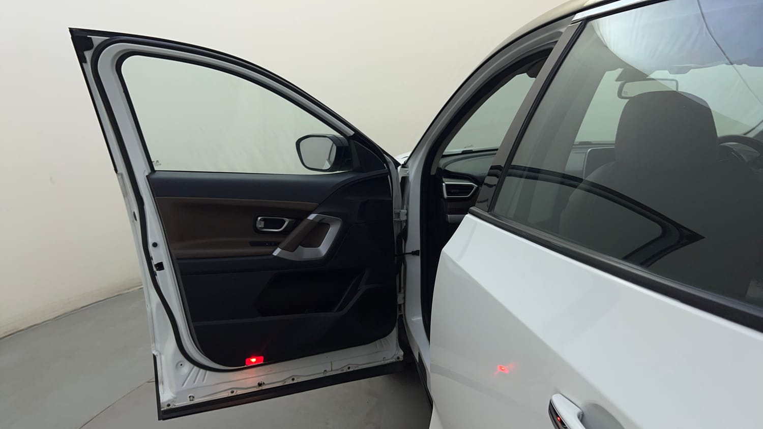 Used 2021 Tata Harrier XZA Plus Dual Tone Diesel Automatic interior LEFT FRONT DOOR OPEN VIEW