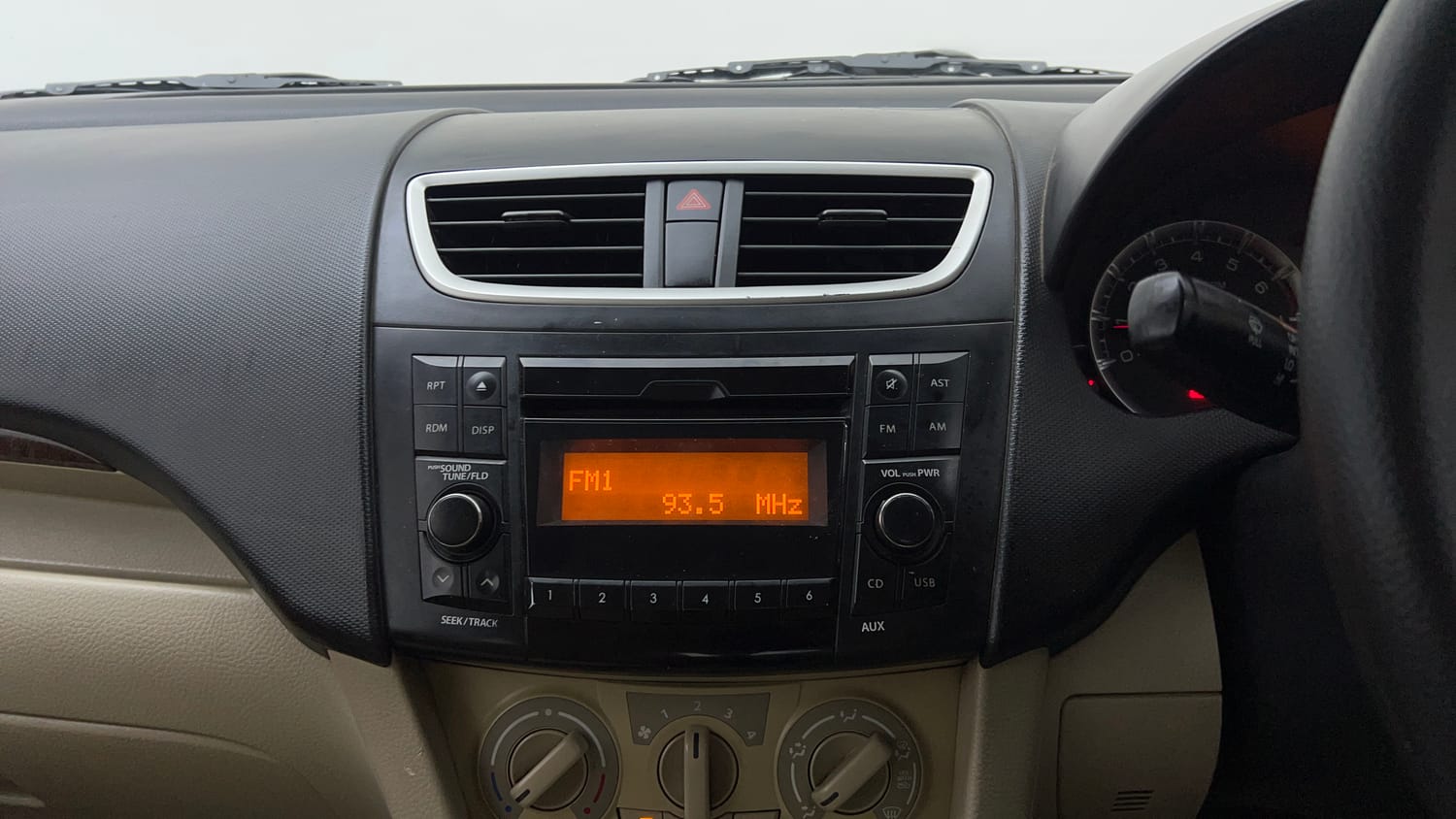 Used 2016 Maruti Suzuki Swift Dzire VXI Petrol Manual top_features Integrated (in-dash) music system