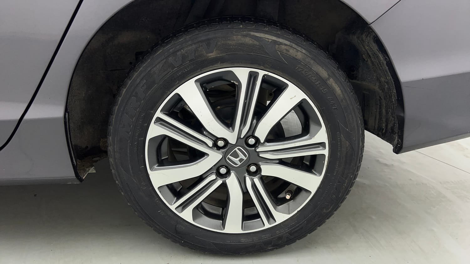 Used 2019 Honda City V Petrol Petrol Manual tyres LEFT REAR TYRE RIM VIEW