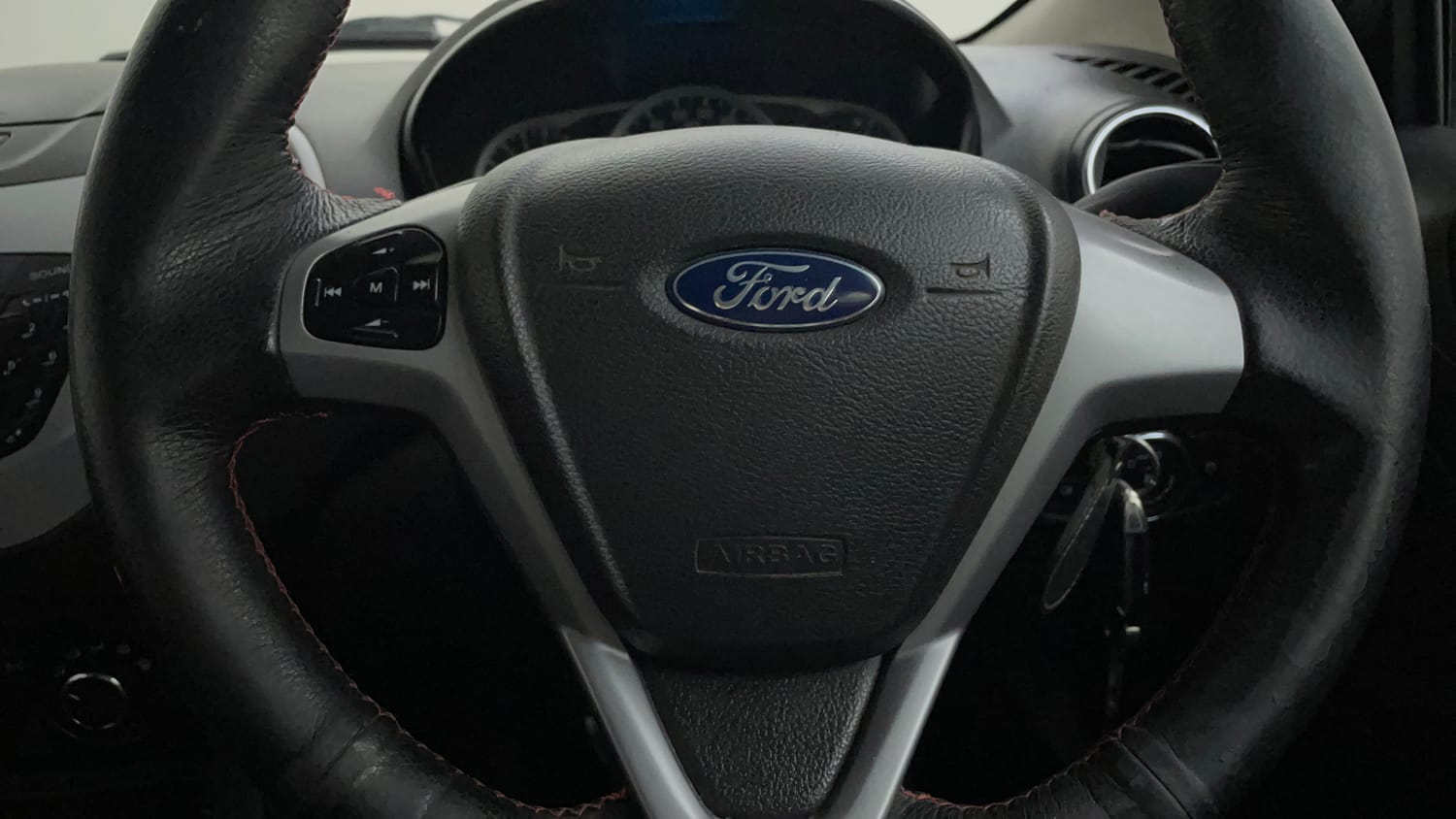 Used 2015 Ford Figo Trend 1.2 Ti-VCT Petrol Manual top_features Steering mounted controls