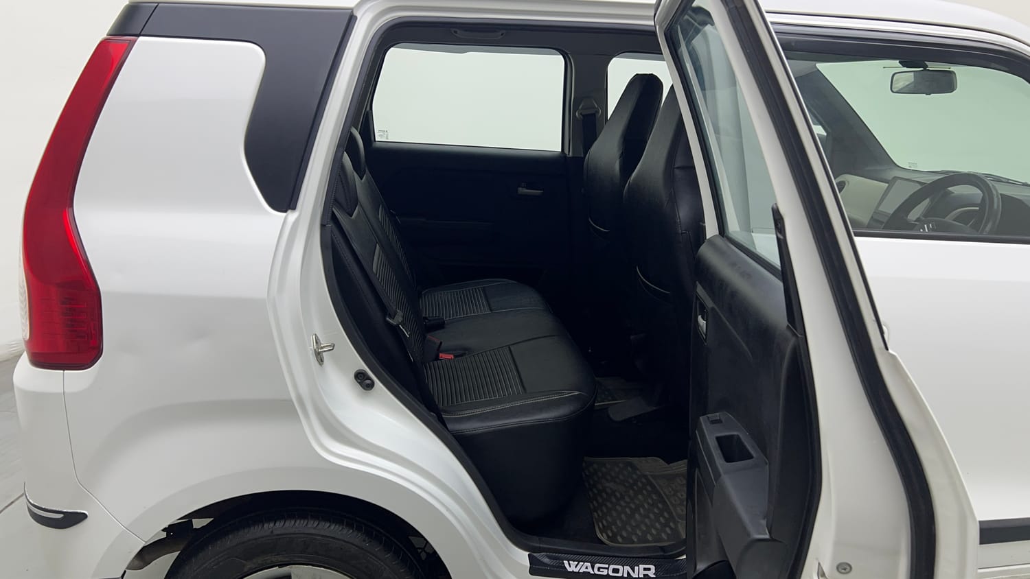 Used 2024 Maruti Suzuki Wagon R VXI 1.0 CNG Cng Manual interior RIGHT SIDE REAR DOOR CABIN VIEW