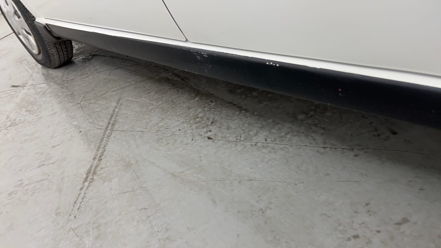 Used 2013 Maruti Suzuki A-Star VXI Petrol Manual dents MINOR SCRATCH