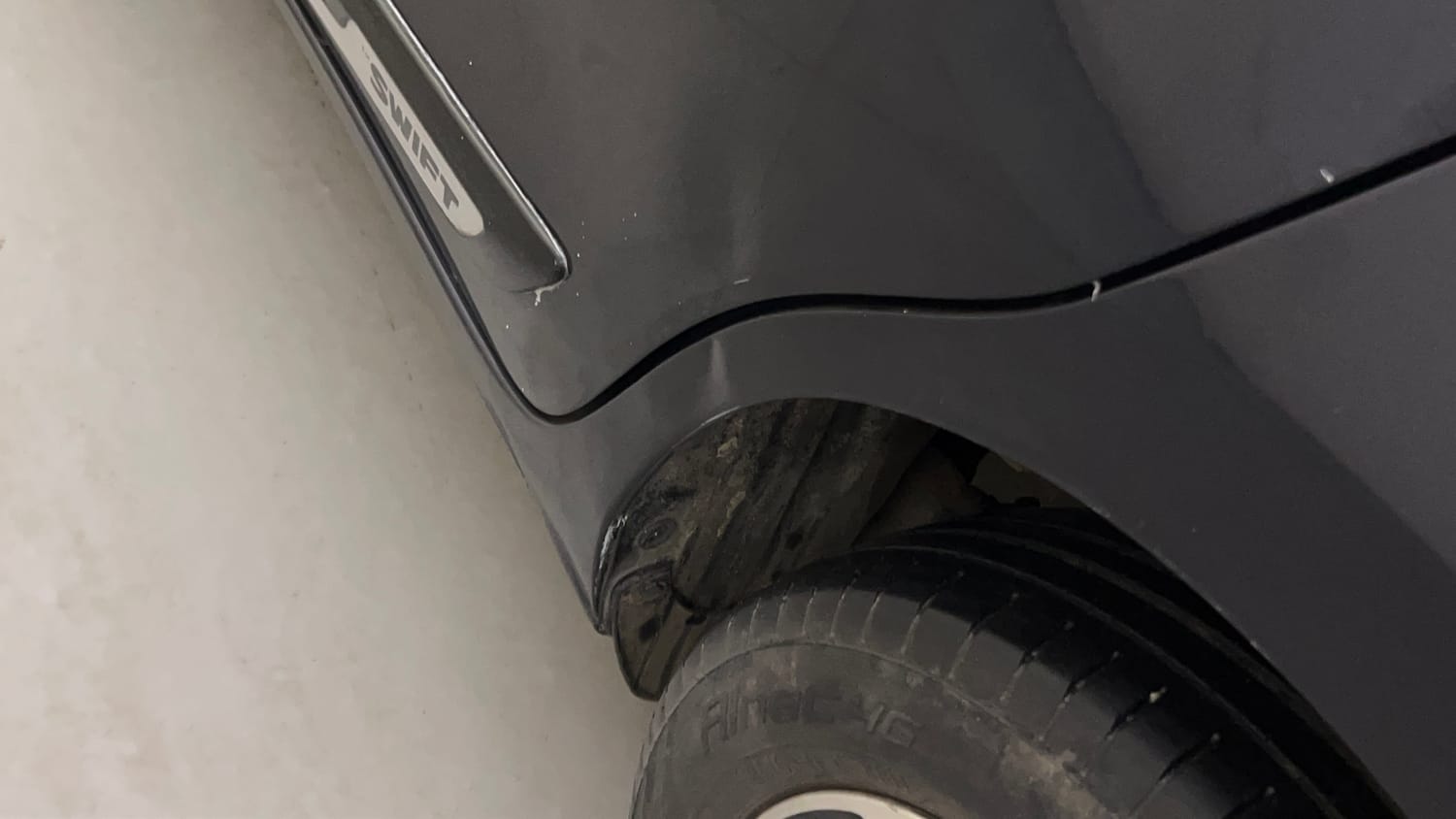 Used 2018 Maruti Suzuki Swift ZXi AMT Petrol Automatic dents MINOR DENT