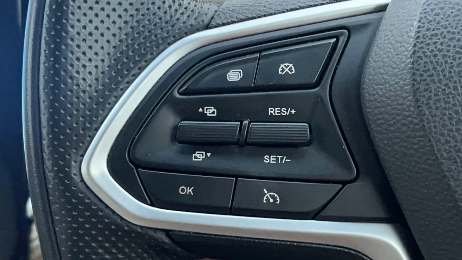 Used 2021 MG Motors Hector Sharp 1.5 Petrol Turbo DCT Petrol Automatic top_features Cruise control