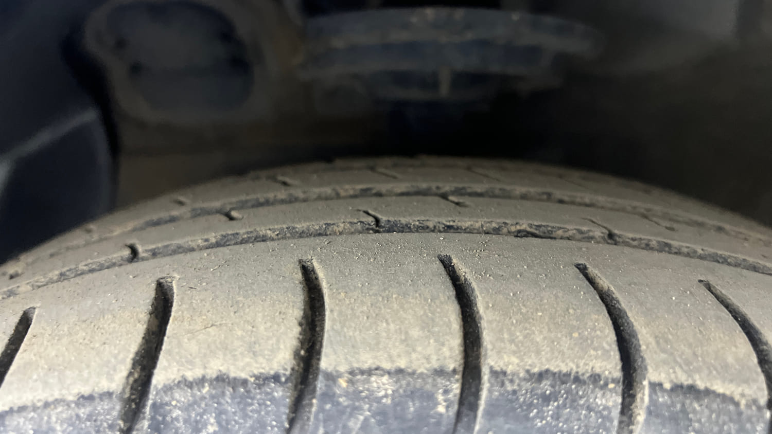Used 2015 Hyundai Grand i10 Sportz 1.2 Kappa VTVT Petrol Manual tyres LEFT FRONT TYRE TREAD VIEW