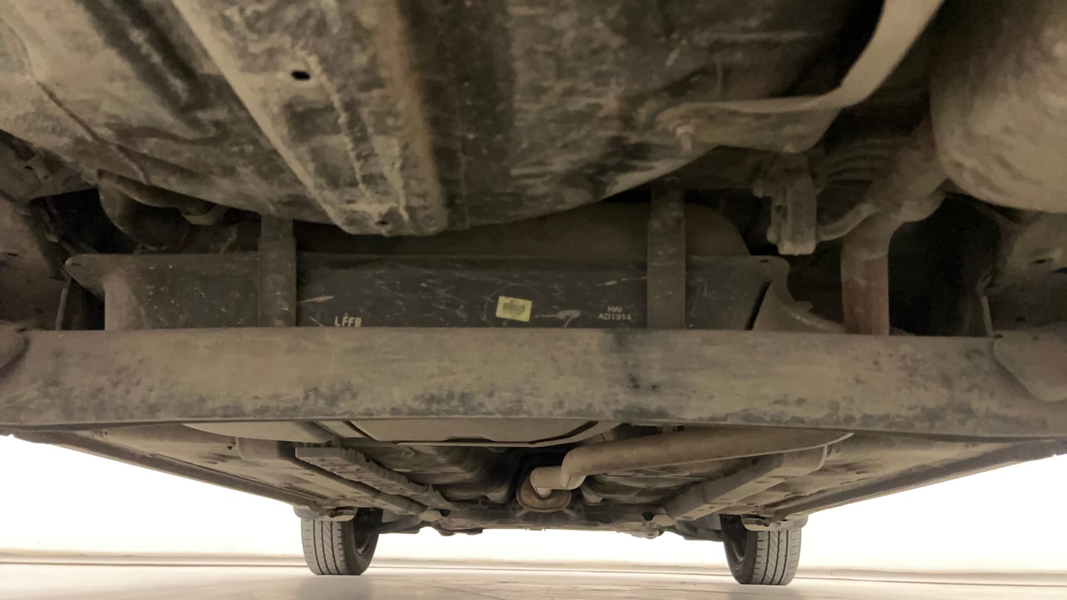 Used 2016 Hyundai Grand i10 Magna AT 1.2 Kappa VTVT Petrol Automatic extra REAR UNDERBODY VIEW (TAKEN FROM REAR)