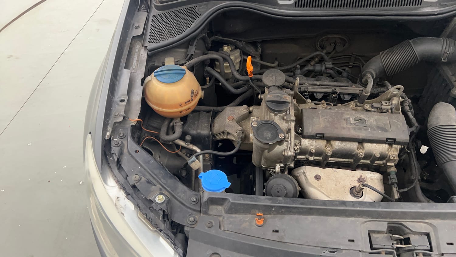 Used 2013 Volkswagen Polo Trendline 1.2L (P) Petrol Manual engine ENGINE RIGHT SIDE VIEW