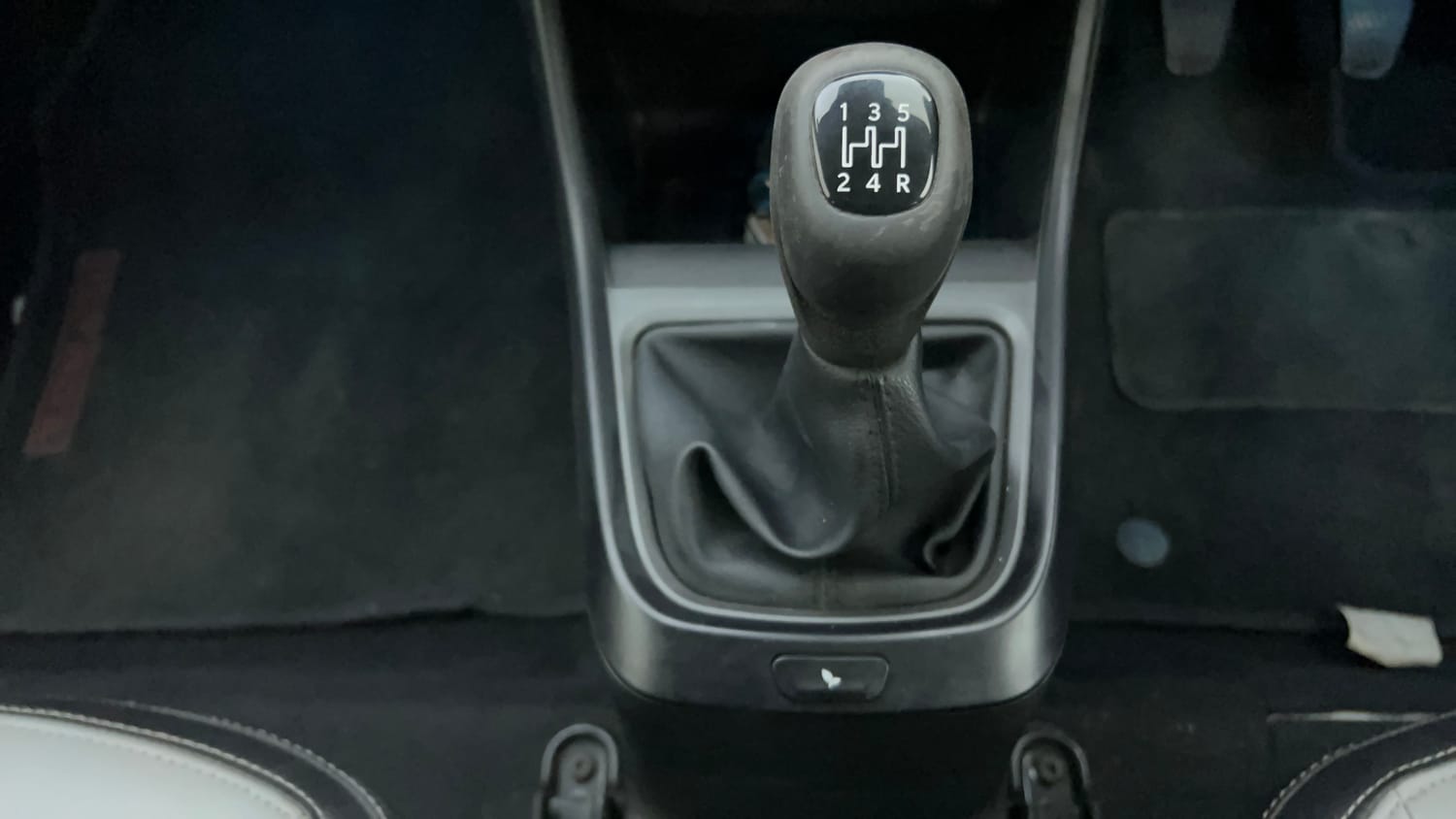 Used 2022 Tata Altroz XT Petrol Petrol Manual interior GEAR  KNOB VIEW