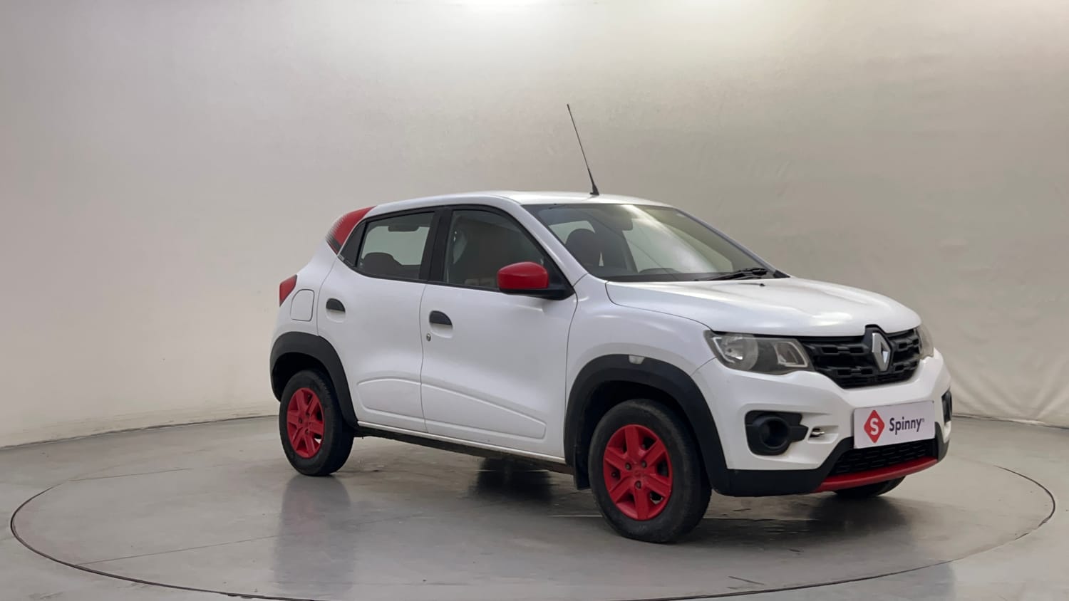 Used 2018 renault Kwid 1.0 RXL Anniversary Edition Petrol Manual exterior RIGHT FRONT CORNER VIEW