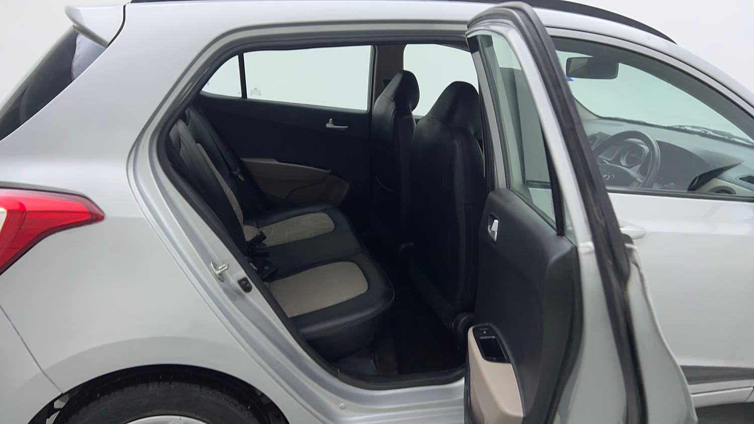 Used 2017 Hyundai Grand i10 Sportz 1.2 Kappa VTVT Petrol Manual interior RIGHT SIDE REAR DOOR CABIN VIEW