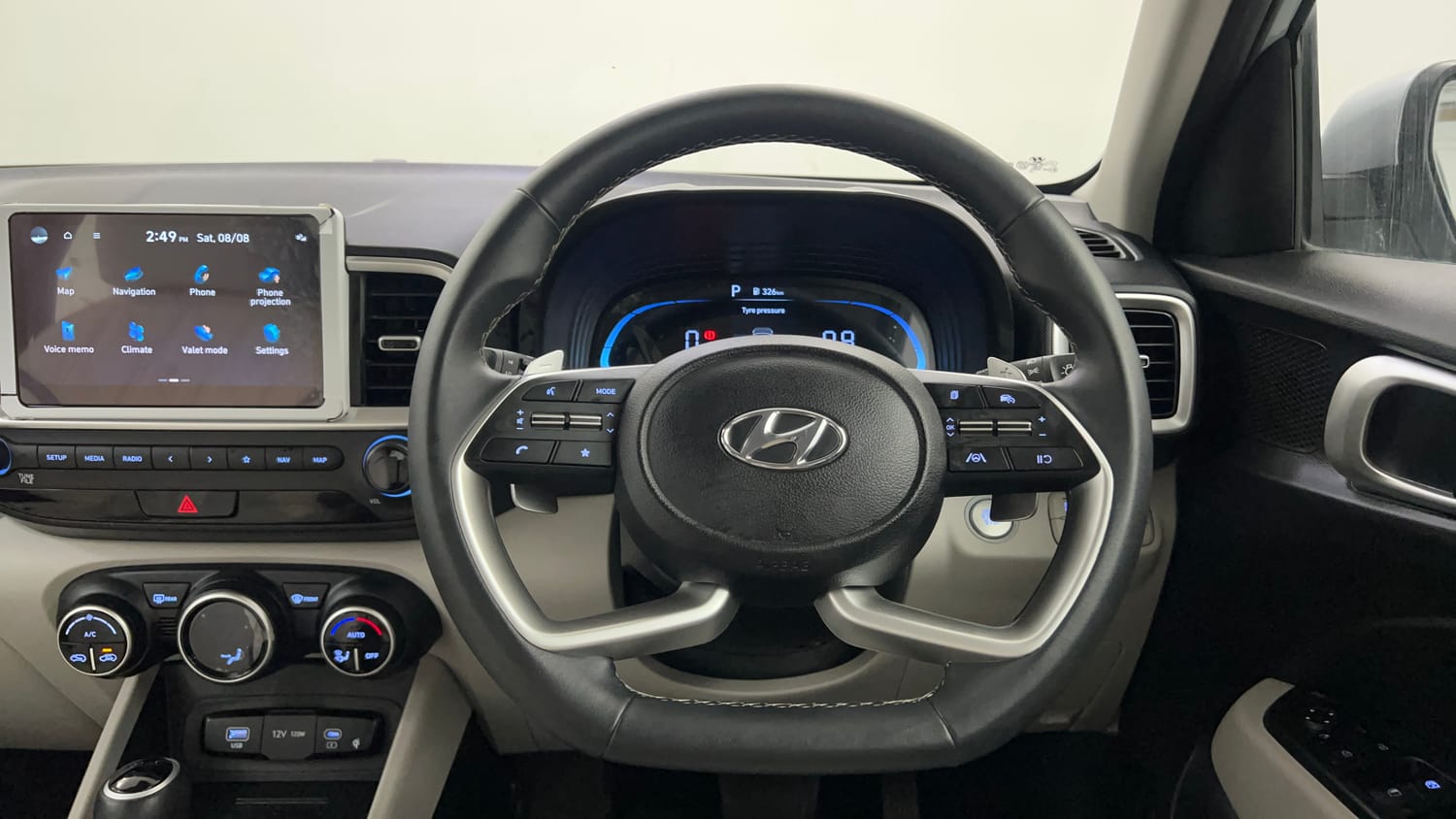 Used 2023 Hyundai Venue SX (O) 1.0 Turbo DCT Petrol Automatic interior STEERING VIEW