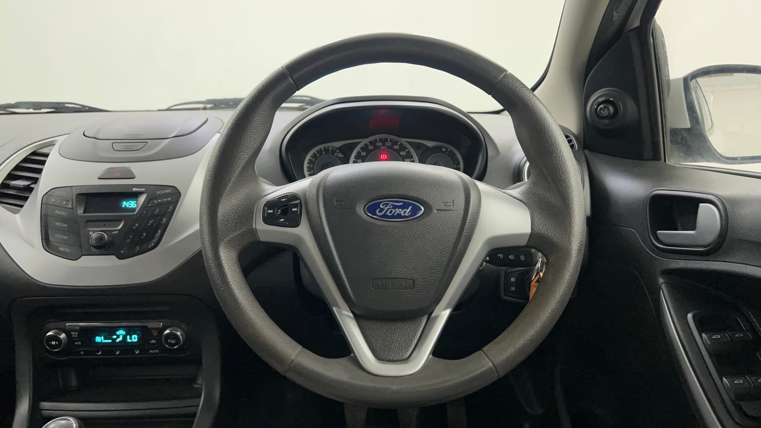 Used 2018 Ford Figo Titanium 1.2 Ti-VCT Petrol Manual interior STEERING VIEW
