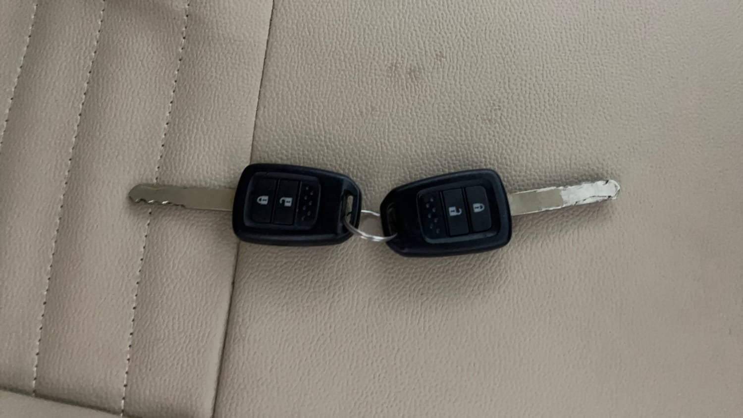 Used 2014 Honda City V Petrol Manual extra CAR KEY VIEW