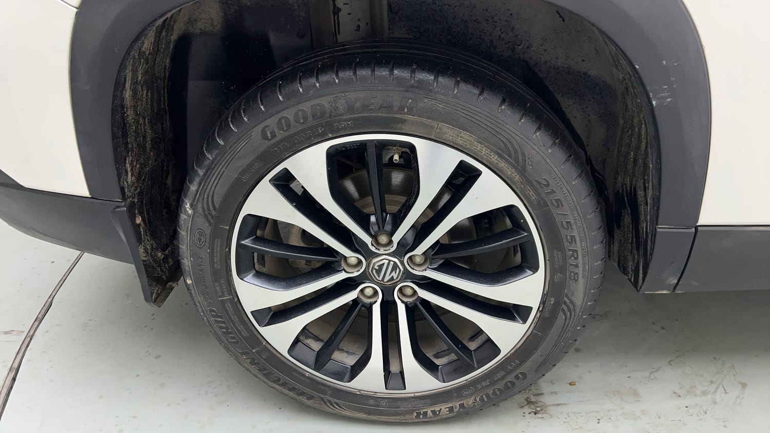 Used 2021 MG Motors Hector Sharp 1.5 Petrol Turbo DCT Petrol Automatic tyres RIGHT REAR TYRE RIM VIEW