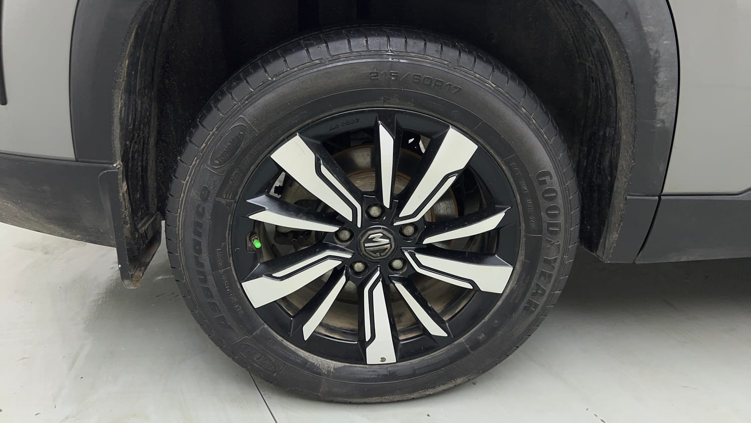 Used 2019 MG Motors Hector Sharp 1.5 DCT Petrol Petrol Automatic tyres RIGHT REAR TYRE RIM VIEW