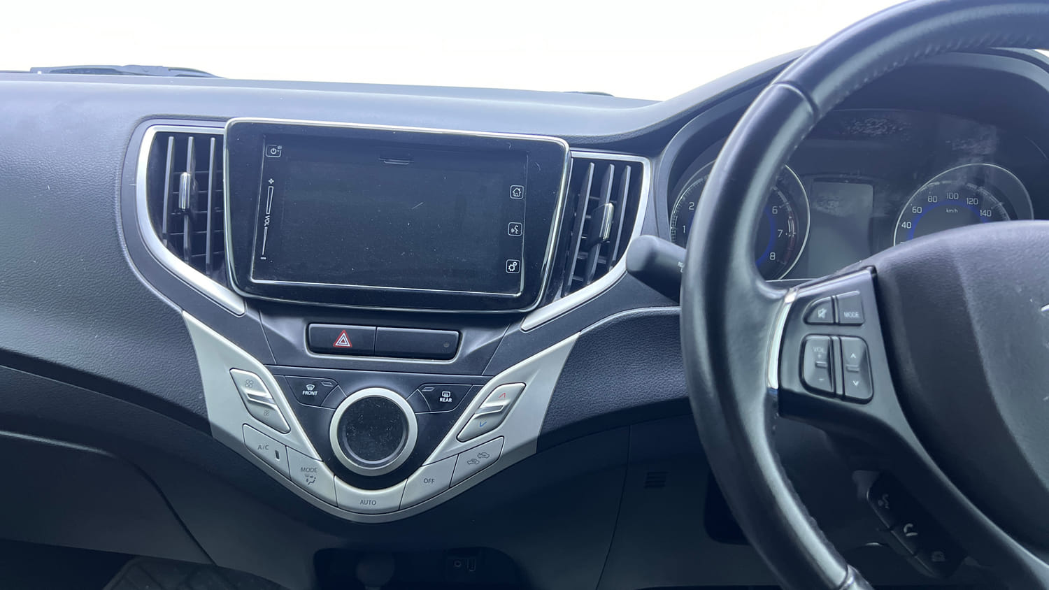 Used 2017 Maruti Suzuki Baleno Alpha 1.2 Petrol Manual interior MUSIC SYSTEM & AC CONTROL VIEW