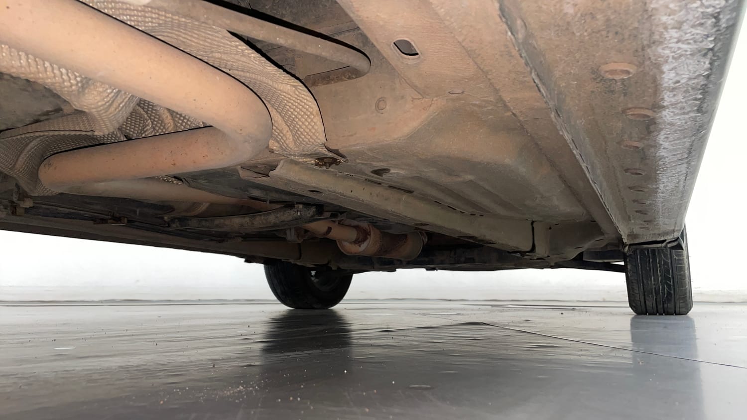 Used 2015 Ford Figo Trend 1.2 Ti-VCT Petrol Manual extra REAR RIGHT UNDERBODY VIEW