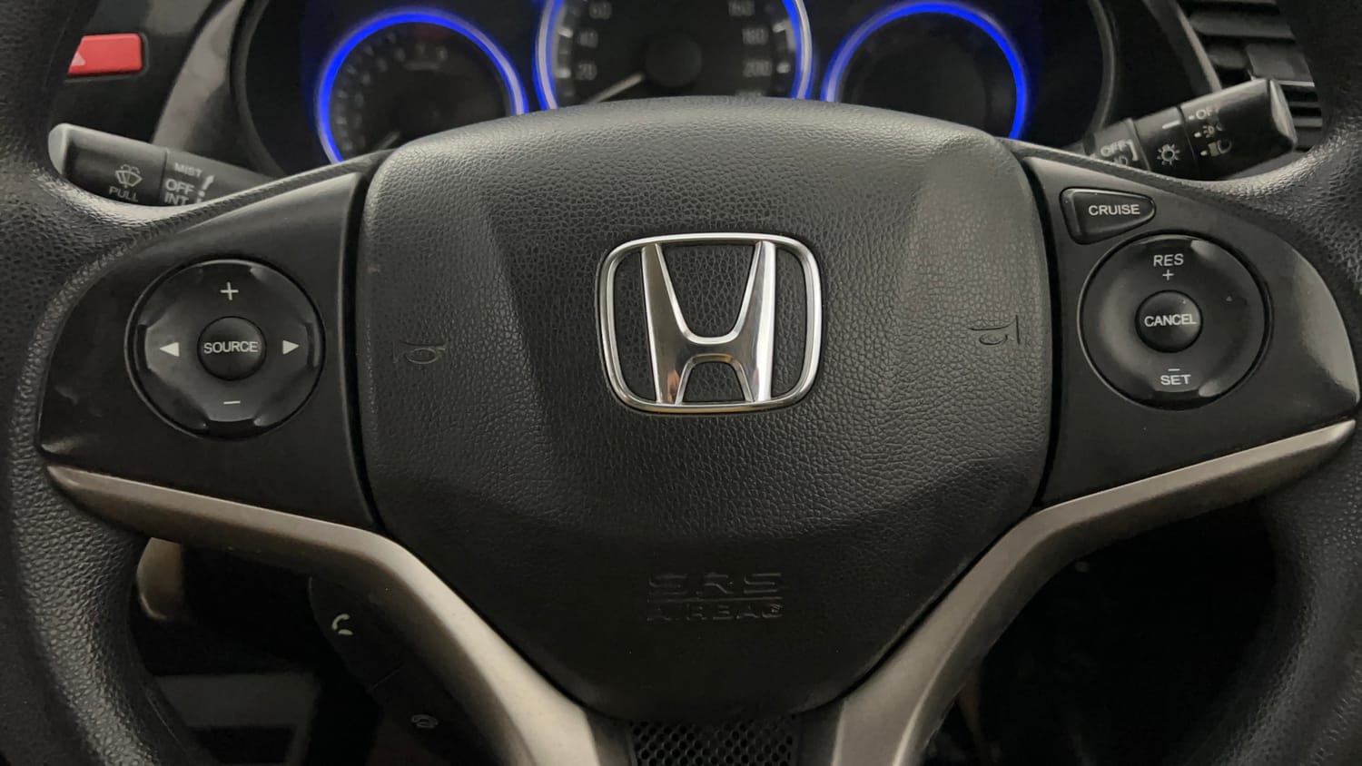Used 2014 Honda City V Petrol Manual top_features Cruise control