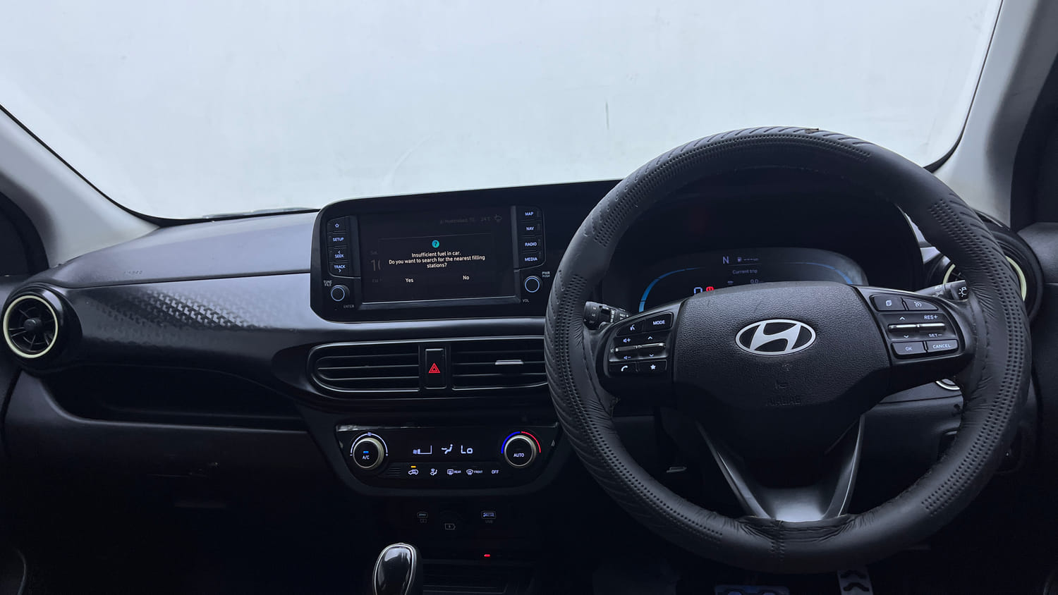 Used 2023 Hyundai Exter SX (O) Connect 1.2 AMT Dual Tone Petrol Automatic interior DASHBOARD VIEW