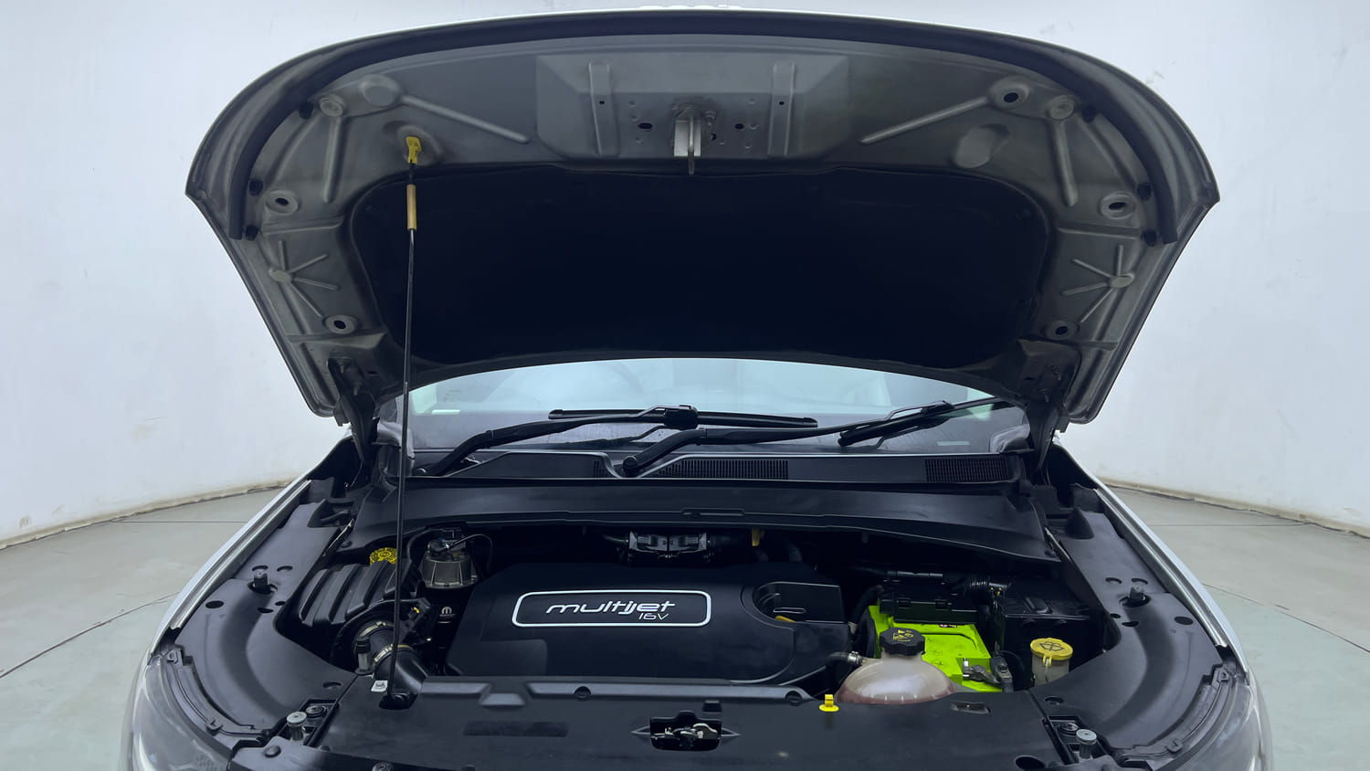 Used 2018 Jeep Compass Limited (O) 2.0 Diesel Diesel Manual engine ENGINE & BONNET OPEN FRONT VIEW
