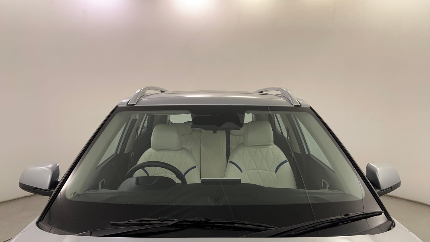 Used 2023 Hyundai Venue SX (O) 1.0 Turbo DCT Petrol Automatic exterior FRONT WINDSHIELD VIEW
