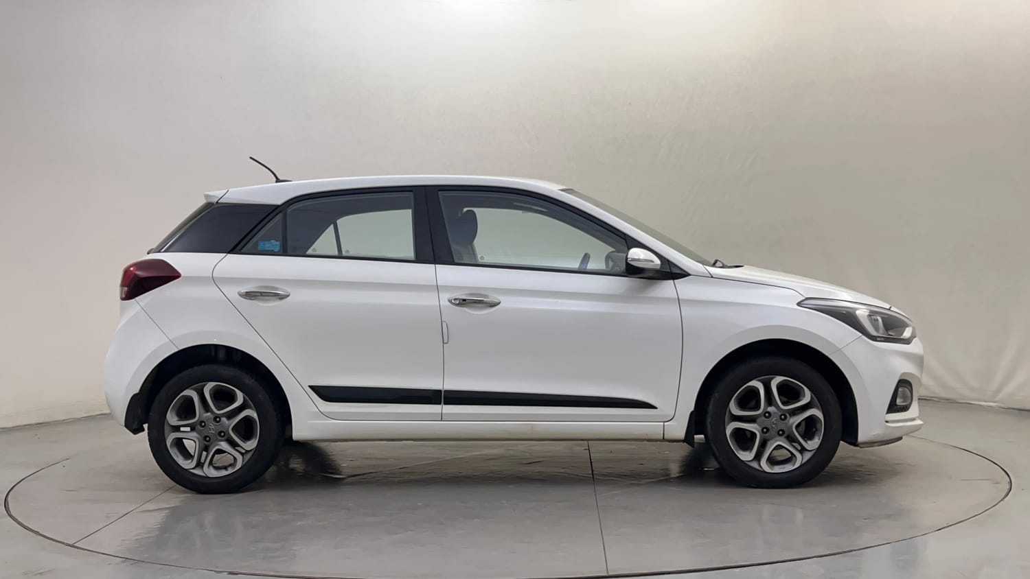 Used 2019 Hyundai Elite i20 Asta 1.2 (O) Petrol Manual exterior RIGHT SIDE VIEW
