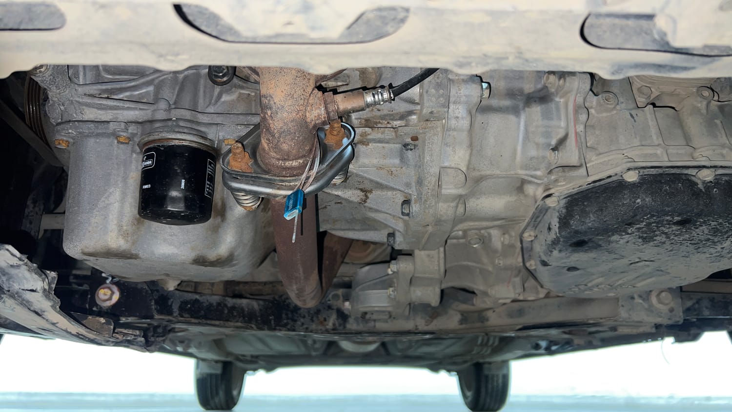 Used 2020 Toyota Glanza V CVT Petrol Automatic extra FRONT LEFT UNDERBODY VIEW