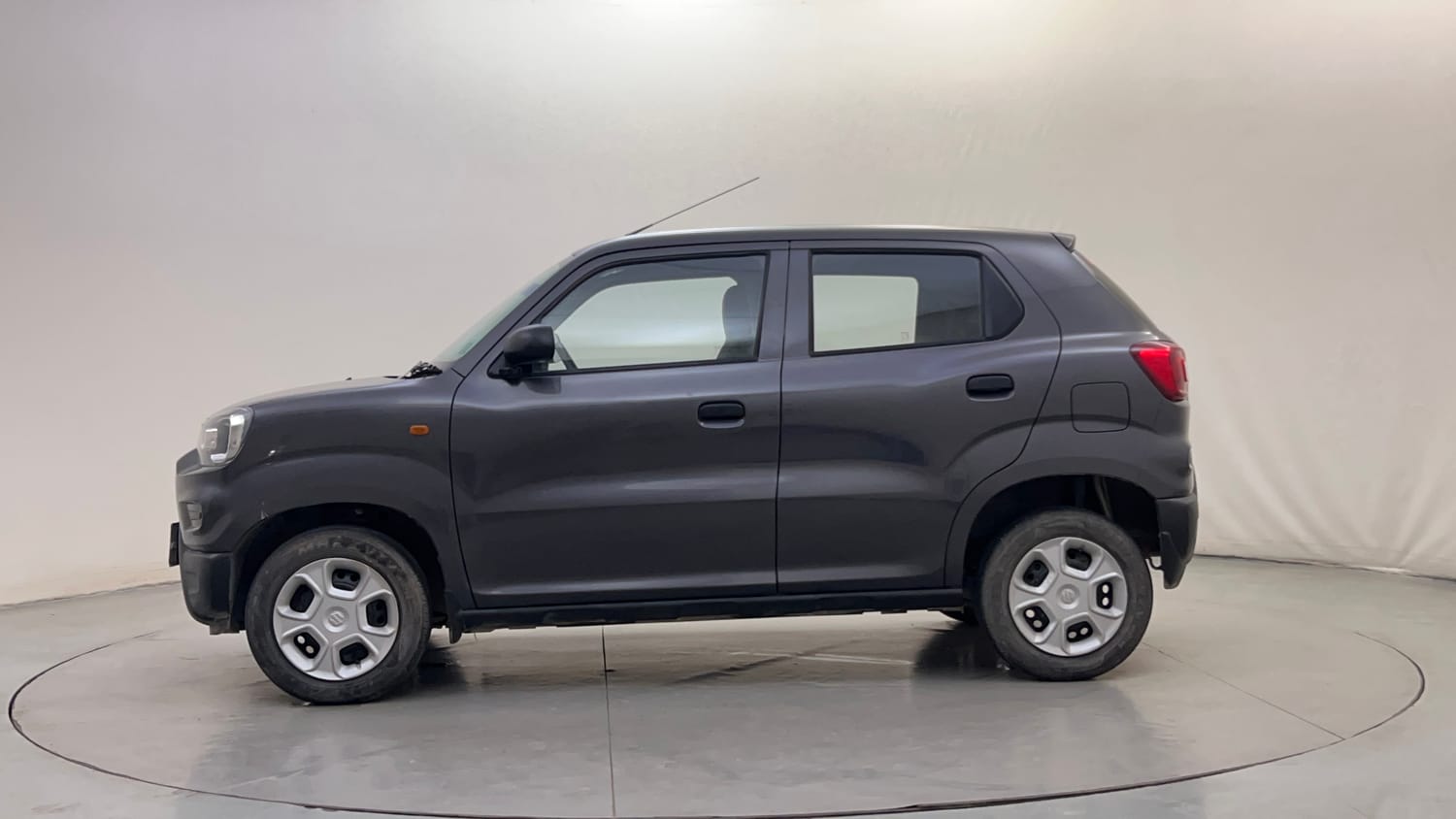 Used 2021 Maruti Suzuki S-Presso VXi Petrol Manual exterior LEFT SIDE VIEW