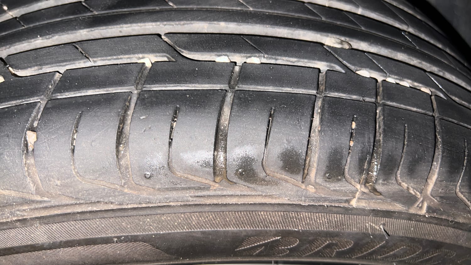 Used 2024 Tata Nexon Fearless 1.2 Revotron Petrol 6MT DT Petrol Manual tyres LEFT REAR TYRE TREAD VIEW