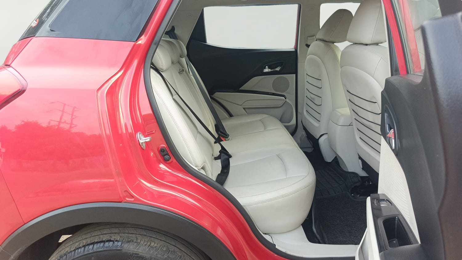 Used 2022 Mahindra XUV 300 W8 (O) 1.5 Diesel AMT Diesel Automatic interior RIGHT SIDE REAR DOOR CABIN VIEW