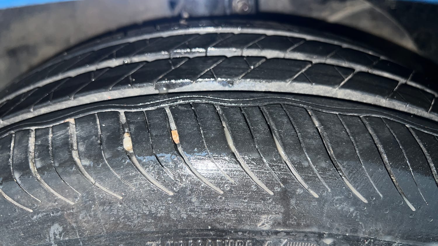Used 2016 Maruti Suzuki Baleno Delta 1.2 Petrol Manual tyres RIGHT FRONT TYRE TREAD VIEW
