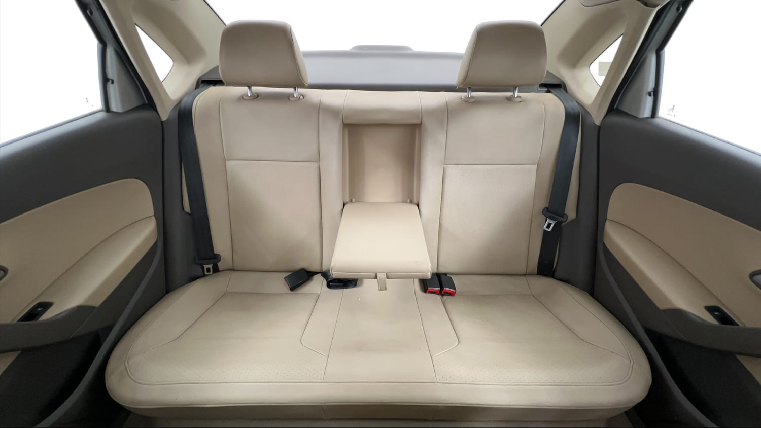 Used 2016 Volkswagen Vento Highline 1.2 (P) AT Petrol Automatic interior REAR SEAT CONDITION VIEW