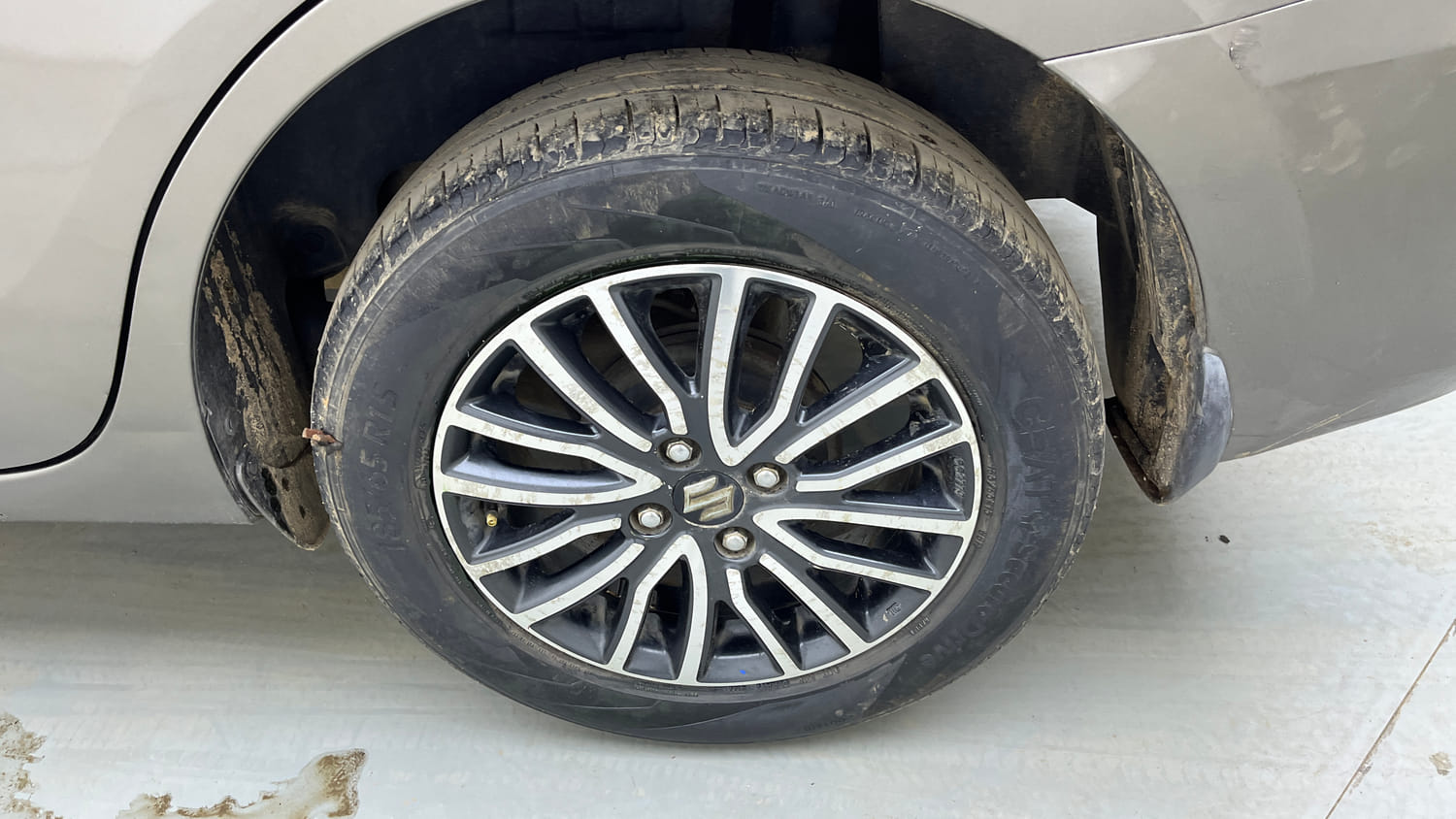 Used 2018 Maruti Suzuki Dzire ZDi Plus AMT Diesel Automatic tyres LEFT REAR TYRE RIM VIEW