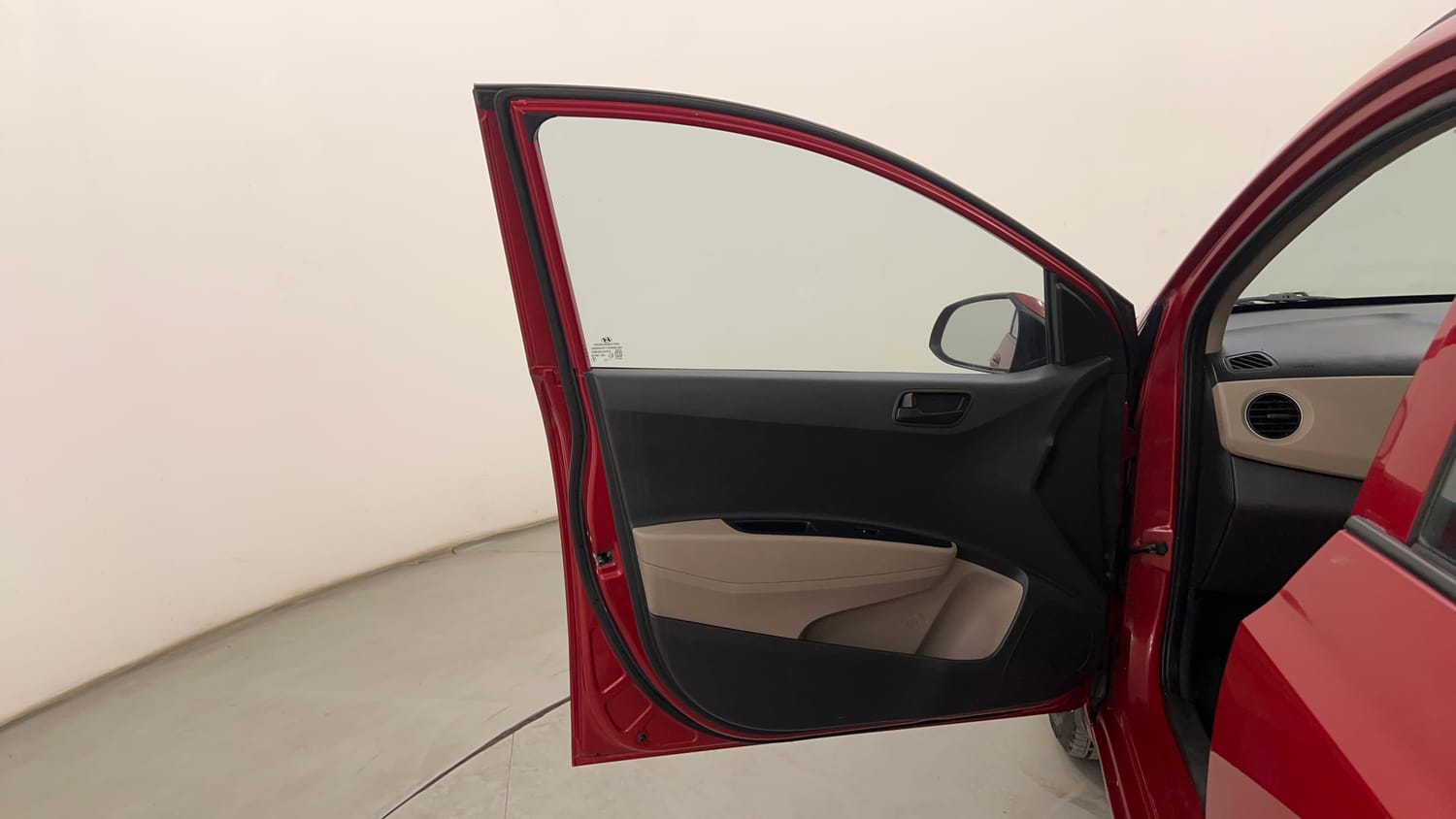Used 2019 Hyundai Grand i10 Magna 1.2 Kappa VTVT CNG Cng Manual interior LEFT FRONT DOOR OPEN VIEW