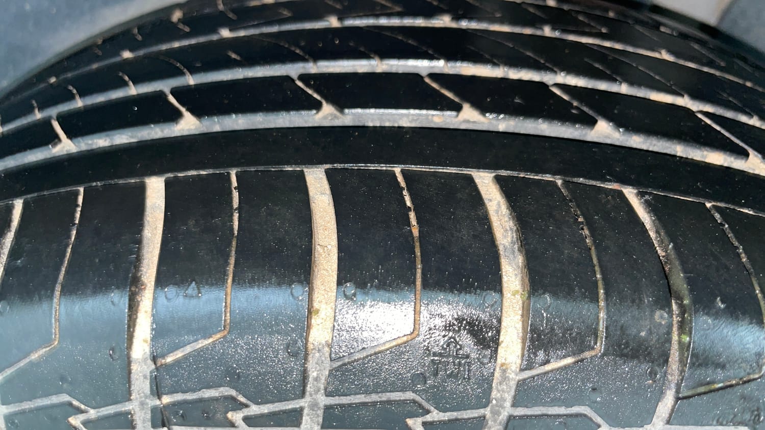 Used 2025 Hyundai Creta 1.5 MPi Petrol MT SX(O) Petrol Manual tyres LEFT REAR TYRE TREAD VIEW